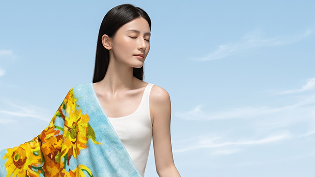 Focuses on R&D, production &branding of towels